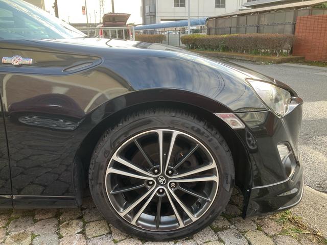 ８６ ＧＴリミテッド　保証１年　車検２年付き　ナビ　ＥＴＣ　パドルシフト　スマートキー　純正アルミホイール　オートエアコン　エアバック　パワーウィンドウ　衝突安全ボディ（47枚目）