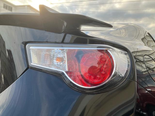 ８６ ＧＴリミテッド　保証１年　車検２年付き　ナビ　ＥＴＣ　パドルシフト　スマートキー　純正アルミホイール　オートエアコン　エアバック　パワーウィンドウ　衝突安全ボディ（55枚目）