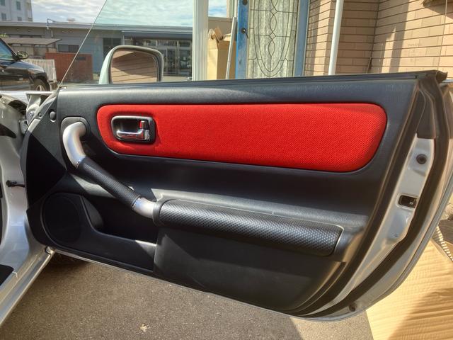 MR-S Sエディション 後期型 6速マニュアル 新品幌 赤内装 TRDマフラー 16インチアルミホイール ドライブレコーダー 1ZZエンジン エアバック パワーウィンドウ ETC 禁煙車 衝突安全ボディ(41枚目)