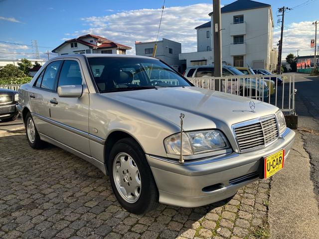 Ｃクラス Ｃ２４０　後期型　左ハンドル　Ｗ２０２　純正アルミホイール　パワーシート　ディーラー車（10枚目）