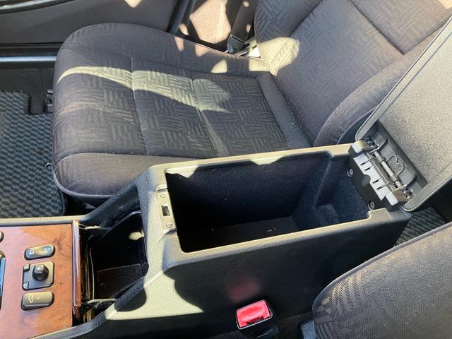 Ｃクラス Ｃ２４０　後期型　左ハンドル　Ｗ２０２　純正アルミホイール　パワーシート　ディーラー車（25枚目）