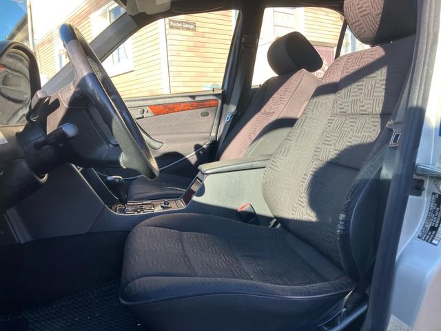 Ｃクラス Ｃ２４０　後期型　左ハンドル　Ｗ２０２　純正アルミホイール　パワーシート　ディーラー車（30枚目）