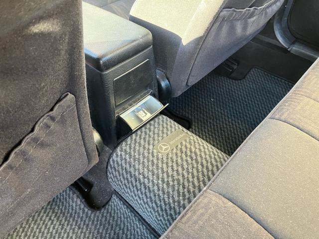 Ｃクラス Ｃ２４０　後期型　左ハンドル　Ｗ２０２　純正アルミホイール　パワーシート　ディーラー車（36枚目）