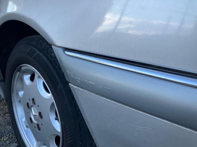 Ｃクラス Ｃ２４０　後期型　左ハンドル　Ｗ２０２　純正アルミホイール　パワーシート　ディーラー車（63枚目）