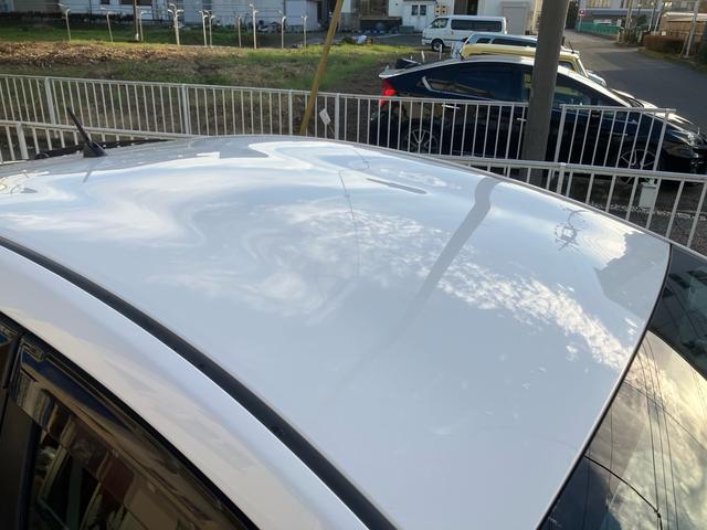 ルーフも傷や凹みは見られませんでした。