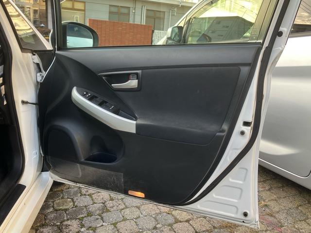 厳選した仕入れを行ったお車を、お求め安い金額にてご用意させていただきます。