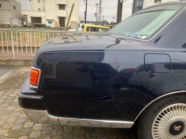 センチュリー フロアシフト 中期型 EMVデュアルパッケージ装着車 フロア6AT ナビ ETC マッサージ ドアミラー 本革 マルチ カーテン シートヒーター クルコン V12エンジン パワーシート オットマン DVD(18枚目)