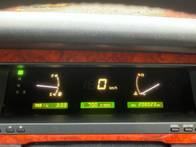 センチュリー フロアシフト 中期型 EMVデュアルパッケージ装着車 フロア6AT ナビ ETC マッサージ ドアミラー 本革 マルチ カーテン シートヒーター クルコン V12エンジン パワーシート オットマン DVD(20枚目)