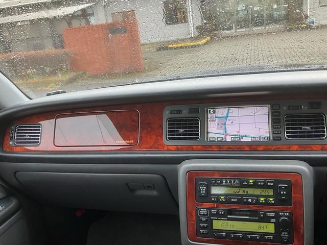 センチュリー フロアシフト 中期型 EMVデュアルパッケージ装着車 フロア6AT ナビ ETC マッサージ ドアミラー 本革 マルチ カーテン シートヒーター クルコン V12エンジン パワーシート オットマン DVD(21枚目)