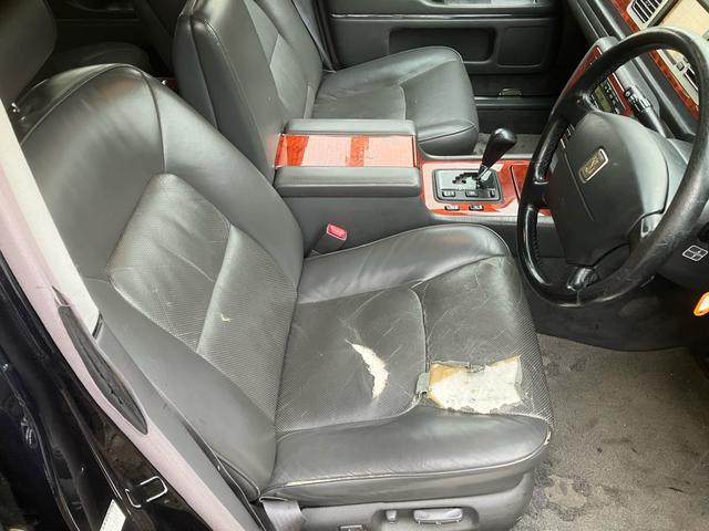 センチュリー フロアシフト 中期型 EMVデュアルパッケージ装着車 フロア6AT ナビ ETC マッサージ ドアミラー 本革 マルチ カーテン シートヒーター クルコン V12エンジン パワーシート オットマン DVD(37枚目)