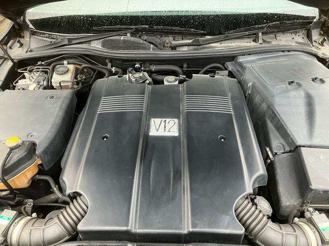 センチュリー フロアシフト 中期型 EMVデュアルパッケージ装着車 フロア6AT ナビ ETC マッサージ ドアミラー 本革 マルチ カーテン シートヒーター クルコン V12エンジン パワーシート オットマン DVD(51枚目)