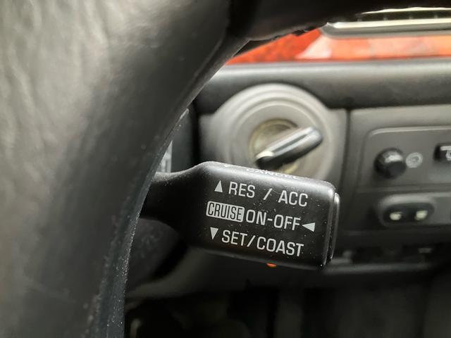 センチュリー フロアシフト 中期型 EMVデュアルパッケージ装着車 フロア6AT ナビ ETC マッサージ ドアミラー 本革 マルチ カーテン シートヒーター クルコン V12エンジン パワーシート オットマン DVD(54枚目)