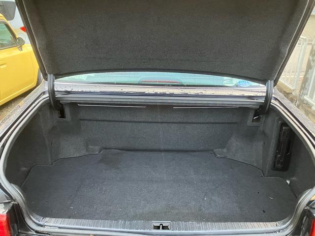 センチュリー フロアシフト 中期型 EMVデュアルパッケージ装着車 フロア6AT ナビ ETC マッサージ ドアミラー 本革 マルチ カーテン シートヒーター クルコン V12エンジン パワーシート オットマン DVD(62枚目)