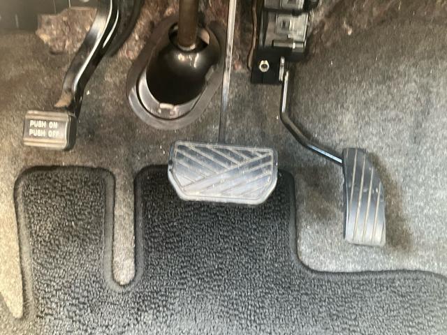 �����ݎ��̃T�C�h�u���[�L���̗p���Ă���A�x���`�V�[�g���������Ă��܂��B