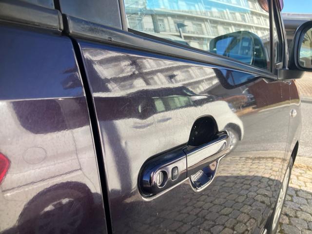 �h�A�m�u�̃{�^���Ō��̊J���\�ł��B������͏����ȉ��݂������܂��B