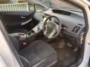 車内の使用感も少なく感じられます。