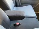 アームレストがあり長距離ドライブも快適です。
