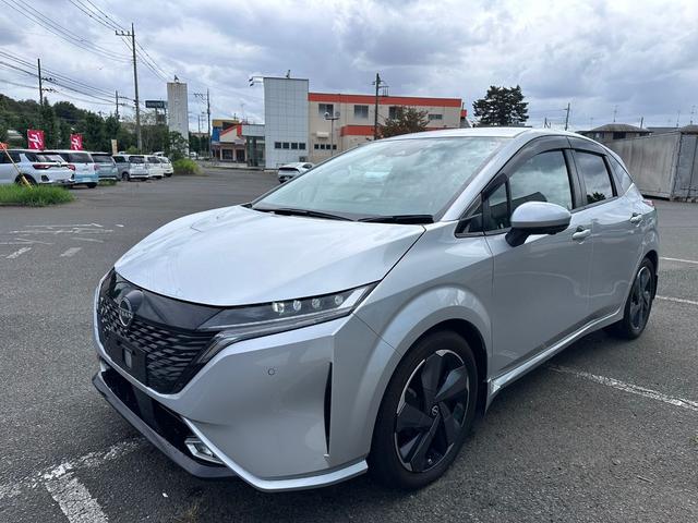 オーラ Ｇ　フロントカメラ　自動（被害軽減）ブレーキ　ＬＥＤ　横滑り防止　ハイビームアシスト　サイドカメラ　衝突安全ボディ　カーテンエアバッグ　イモビライザー　インテリジェントキー　パワーウィンドウ　オートライト（7枚目）