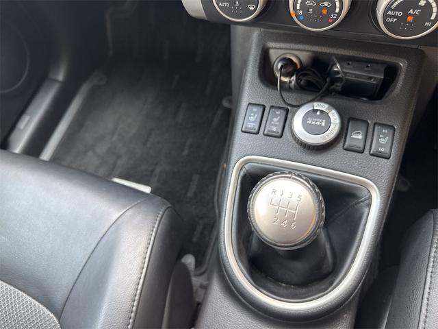 エクストレイル ２０ＧＴ　４ＷＤ　オートクルーズコントロール　ナビ　オートライト　ＨＩＤ　アルミホイール　スマートキー　電動格納ミラー　シートヒーター　ＭＴ　盗難防止システム　衝突安全ボディ　記録簿　ＡＢＳ　ＥＳＣ　エアコン（6枚目）