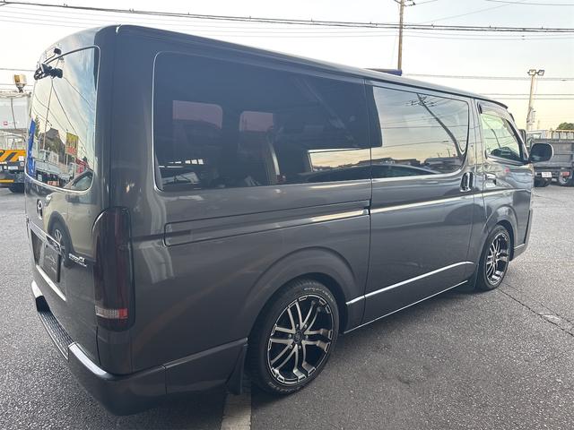 ハイエースバン ロングスーパーＧＬ　バックカメラ　ナビ　ＴＶ　両側スライドドア　アルミホイール　電動格納ミラー　ＡＴ　エアコン　パワーウィンドウ　運転席エアバッグ（19枚目）