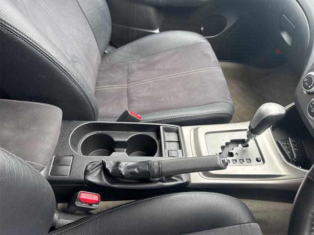 インプレッサアネシス ２．０ｉ－Ｓ　４ＷＤ　ＥＴＣ　アルミホイール　ＨＩＤ　ＡＴ　スマートキー　電動格納ミラー　盗難防止システム　パワーシート　衝突安全ボディ　ＡＢＳ　エアコン　パワーステアリング　パワーウィンドウ　運転席エアバッグ（6枚目）