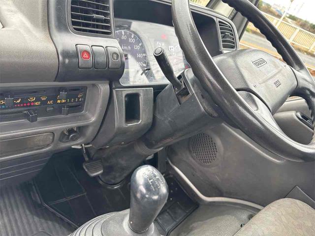 エルフトラック トラック MT 後輪ダブル アイドリングストップ エアコン パワーウィンドウ 運転席エアバッグ(27枚目)