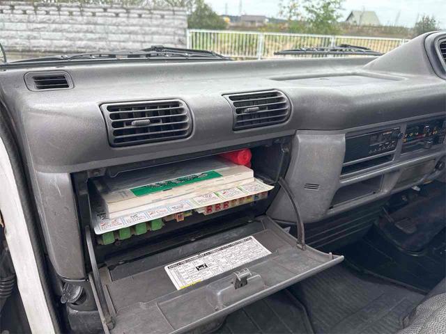 エルフトラック トラック MT 後輪ダブル アイドリングストップ エアコン パワーウィンドウ 運転席エアバッグ(28枚目)