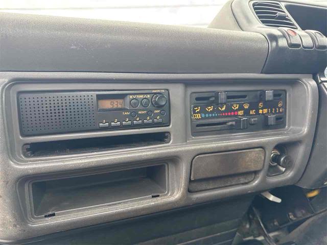 エルフトラック トラック MT 後輪ダブル アイドリングストップ エアコン パワーウィンドウ 運転席エアバッグ(30枚目)