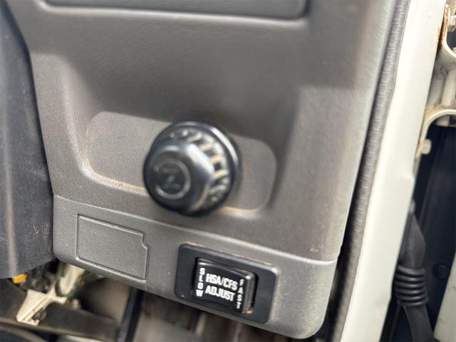 エルフトラック トラック MT 後輪ダブル アイドリングストップ エアコン パワーウィンドウ 運転席エアバッグ(32枚目)