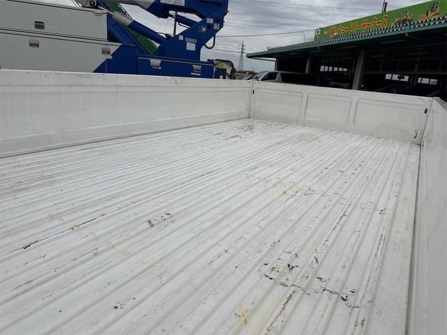 トヨエース 2tジャストロー トラック MT ETC エアコン パワーウィンドウ 運転席エアバッグ(17枚目)