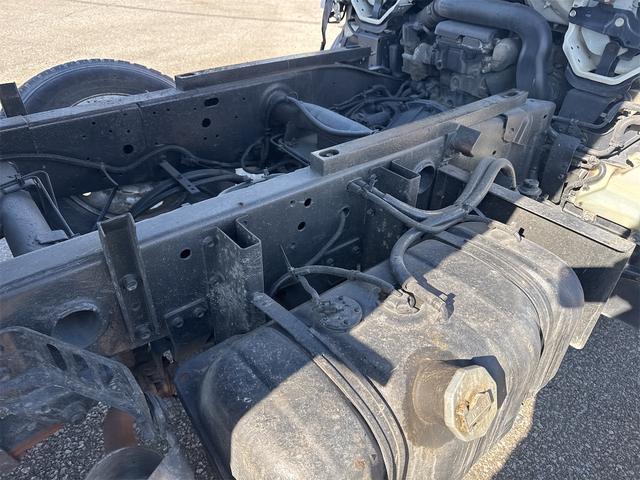 エルフトラック トラック MT 後輪ダブル ETC ナビ TV エアコン パワーウィンドウ 運転席エアバッグ CD USB Bluetooth(15枚目)