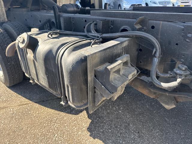 エルフトラック トラック MT 後輪ダブル ETC ナビ TV エアコン パワーウィンドウ 運転席エアバッグ CD USB Bluetooth(22枚目)