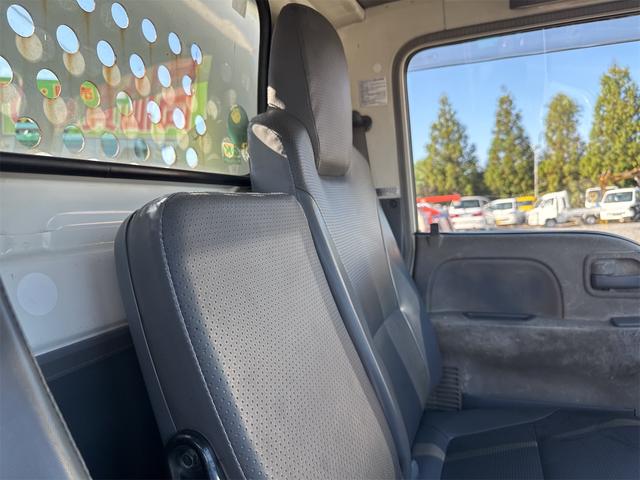 エルフトラック トラック MT 後輪ダブル ETC ナビ TV エアコン パワーウィンドウ 運転席エアバッグ CD USB Bluetooth(32枚目)