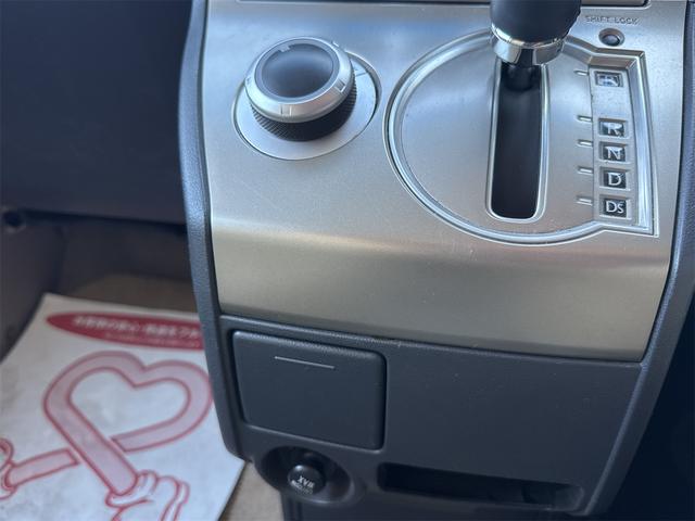 デリカD:5 G プレミアム 4WD ETC 全周囲カメラ ナビ オートクルーズコントロール 両側電動スライドドア HID 電動リアゲート スマートキー 電動格納ミラー 後席モニター 3列シート CVT アルミホイール CD(11枚目)