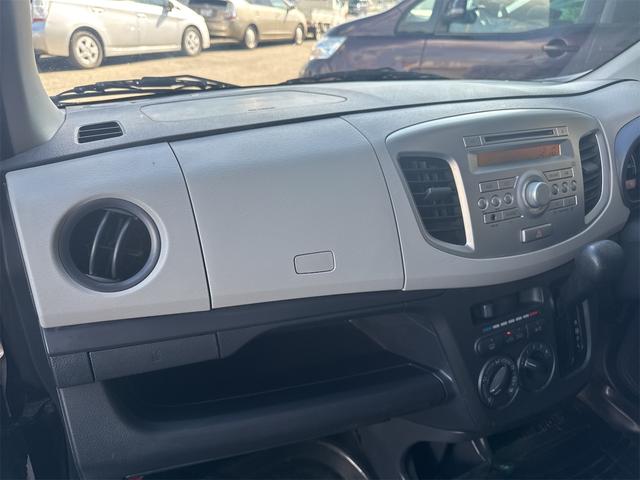 ワゴンR FA キーレスエントリー 電動格納ミラー ベンチシート CVT 盗難防止システム ABS CD ミュージックプレイヤー接続可 衝突安全ボディ エアコン パワーステアリング パワーウィンドウ 運転席エアバッグ(7枚目)