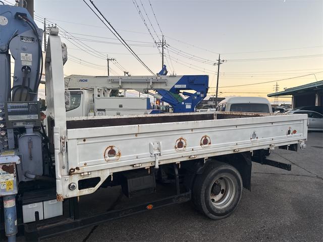 エルフトラック トラック MT 後輪ダブル アイドリングストップ 電動格納ミラー エアコン パワーウィンドウ 運転席エアバッグ(9枚目)