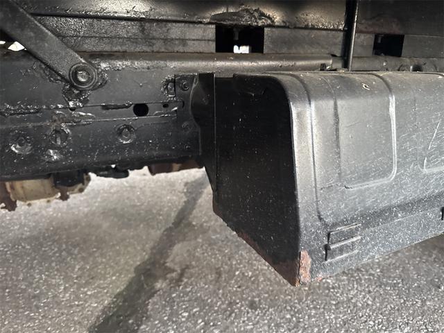 エルフトラック トラック MT 後輪ダブル アイドリングストップ 電動格納ミラー エアコン パワーウィンドウ 運転席エアバッグ(13枚目)