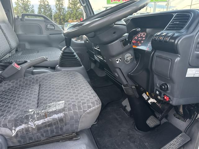 エルフトラック トラック MT 後輪ダブル アイドリングストップ 電動格納ミラー エアコン パワーウィンドウ 運転席エアバッグ(25枚目)