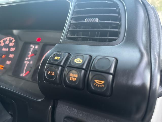 エルフトラック トラック MT 後輪ダブル アイドリングストップ 電動格納ミラー エアコン パワーウィンドウ 運転席エアバッグ(26枚目)