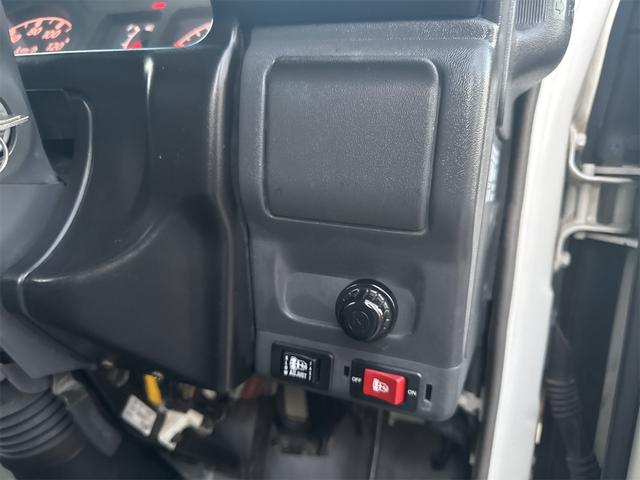 エルフトラック トラック MT 後輪ダブル アイドリングストップ 電動格納ミラー エアコン パワーウィンドウ 運転席エアバッグ(27枚目)