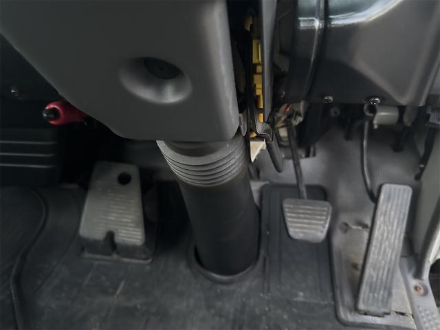 エルフトラック トラック MT 後輪ダブル アイドリングストップ 電動格納ミラー エアコン パワーウィンドウ 運転席エアバッグ(28枚目)