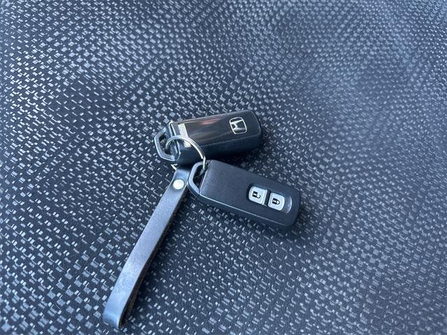 N-WGN G・Lパッケージ ETC バックカメラ ナビ TV 衝突被害軽減システム スマートキー アイドリングストップ ベンチシート CVT 盗難防止システム ABS ESC CD DVD再生 USB 衝突安全ボディ エアコン(13枚目)