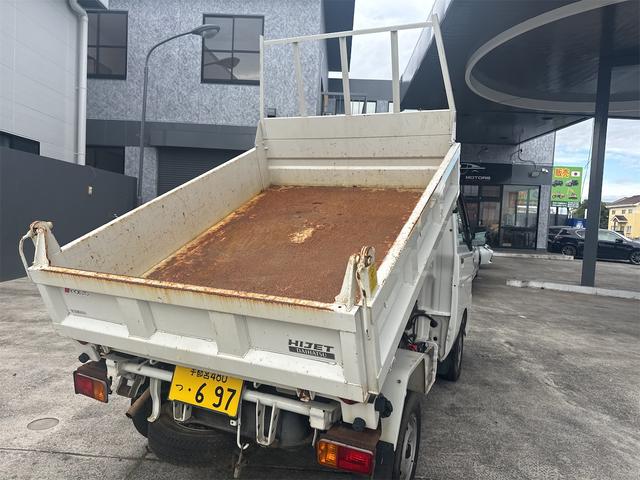 ハイゼットトラック 多目的ダンプ 4WD MT エアコン 運転席エアバッグ CD ミュージックプレイヤー接続可(8枚目)