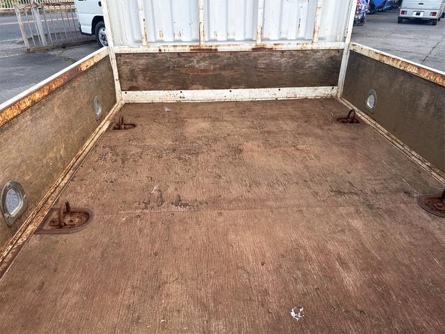 アトラストラック ＷキャブフルスーパーローＤＸ　後輪ダブル　ＥＴＣ　キーレスエントリー　電動格納ミラー　エアコン　パワーウィンドウ　運転席エアバッグ　助手席エアバッグ（12枚目）