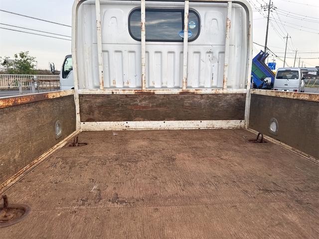 アトラストラック ＷキャブフルスーパーローＤＸ　後輪ダブル　ＥＴＣ　キーレスエントリー　電動格納ミラー　エアコン　パワーウィンドウ　運転席エアバッグ　助手席エアバッグ（13枚目）