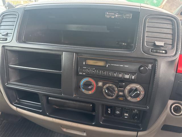 アトラストラック ＷキャブフルスーパーローＤＸ　後輪ダブル　ＥＴＣ　キーレスエントリー　電動格納ミラー　エアコン　パワーウィンドウ　運転席エアバッグ　助手席エアバッグ（28枚目）