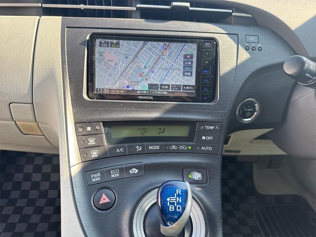 プリウス Sツーリングセレクション ETC バックカメラ ナビ TV アルミホイール LEDヘッドランプ ヘッドライトウォッシャー CVT スマートキー 電動格納ミラー 盗難防止システム CD USB Bluetooth 衝突安全ボディ(8枚目)