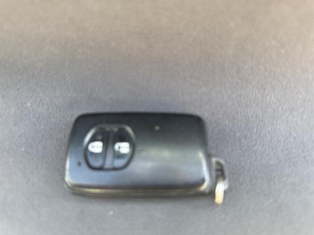 プリウス Sツーリングセレクション ETC バックカメラ ナビ TV アルミホイール LEDヘッドランプ ヘッドライトウォッシャー CVT スマートキー 電動格納ミラー 盗難防止システム CD USB Bluetooth 衝突安全ボディ(11枚目)