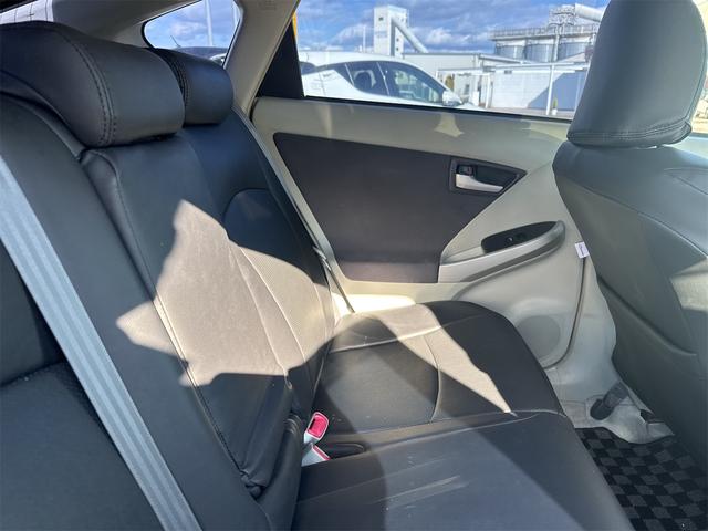 プリウス Sツーリングセレクション ETC バックカメラ ナビ TV アルミホイール LEDヘッドランプ ヘッドライトウォッシャー CVT スマートキー 電動格納ミラー 盗難防止システム CD USB Bluetooth 衝突安全ボディ(33枚目)