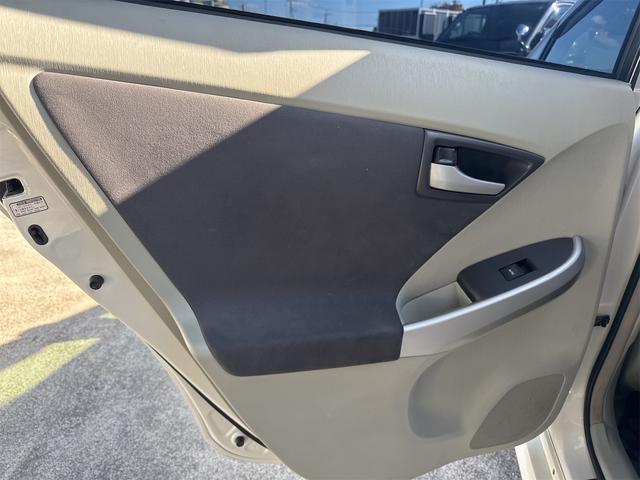 プリウス Sツーリングセレクション ETC バックカメラ ナビ TV アルミホイール LEDヘッドランプ ヘッドライトウォッシャー CVT スマートキー 電動格納ミラー 盗難防止システム CD USB Bluetooth 衝突安全ボディ(34枚目)